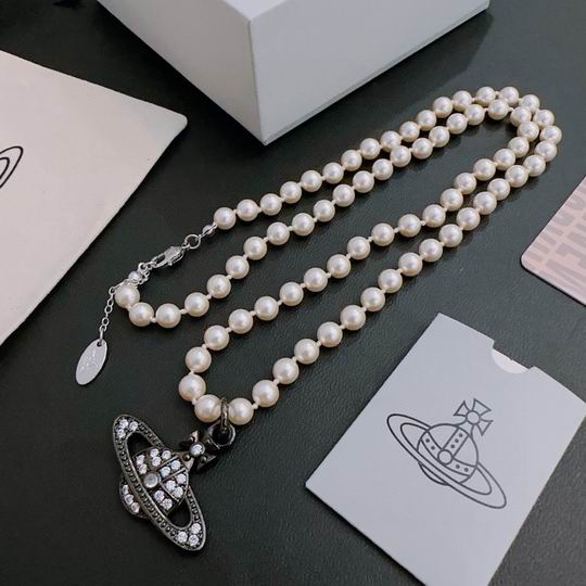 Vivienne Westwood necklace 11lyh49